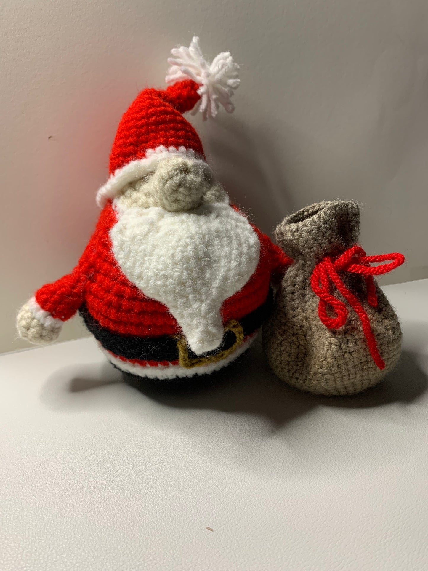 Santa Gnome w/ gift bag